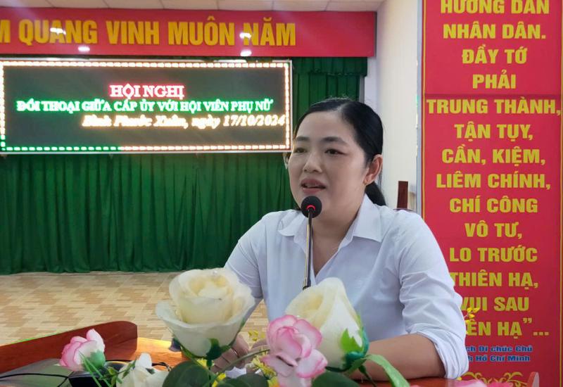 Cấp ủy xã Bình Phước Xuân đối thoại với hội viên phụ nữ xã